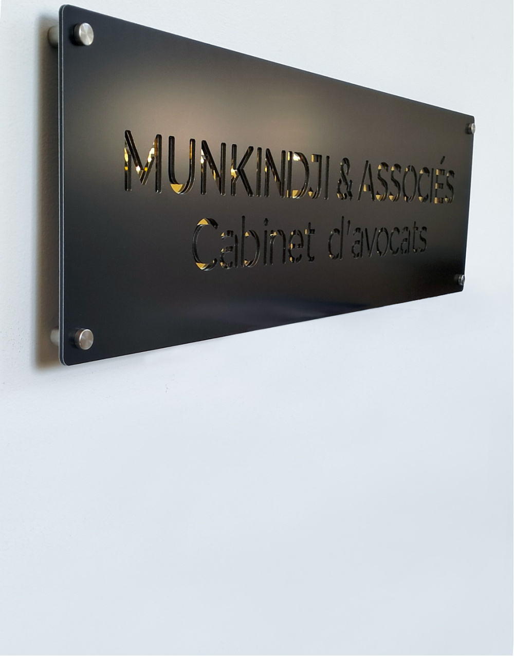 mirror-street-number-signs